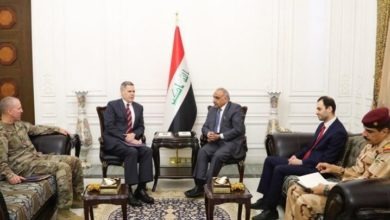 جانب من لقاء رئيس وزراء العراق والسفير الأمريكي