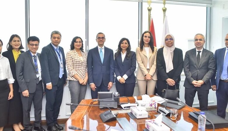 وزير الاستثمار ووفد فيتنام